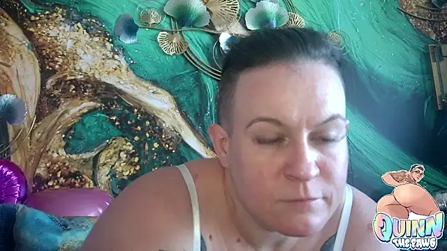 quinnmariexo online show from December 16, 2025, 8:13 pm