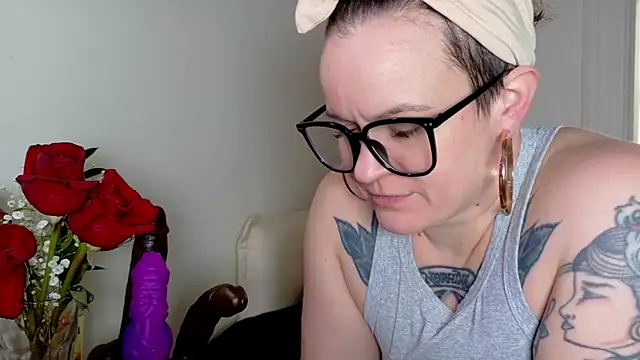 quinnmariexo online show from February 24, 2026, 5:14 pm