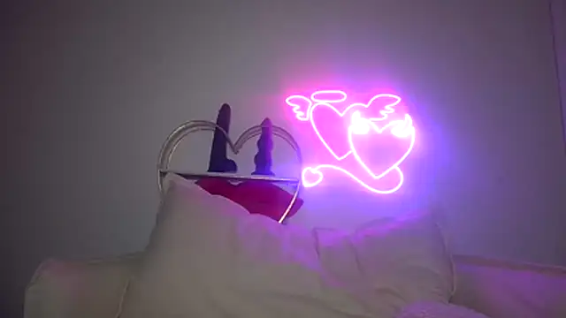 quinnmariexo online show from February 10, 2026, 7:18 am