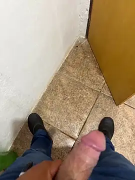 Snapshot of Luizcalado20 chatting on March 16, 2025, 6:12 pm Luizcalado20 online show from March 16, 2025, 6:12 pm