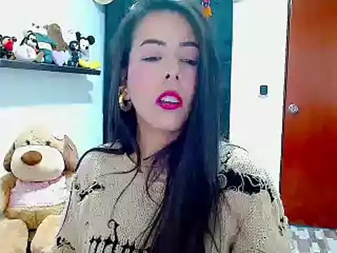Snapshot of ella_peck chatting on December 16, 2024, 10:24 pm ella peck online show from December 16, 2024, 10:24 pm