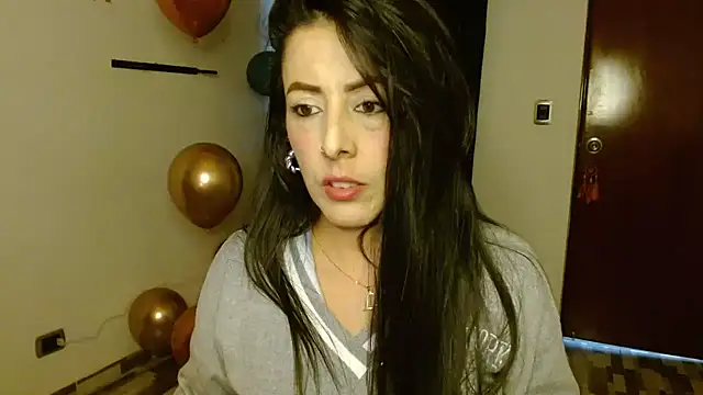 Snapshot of ella_peck chatting on September 19, 2025, 4:27 am ella peck online show from September 19, 2025, 4:27 am
