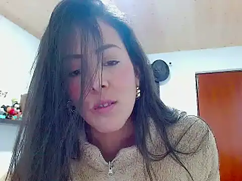 Snapshot of ella_peck chatting on December 31, 2024, 2:29 am ella peck online show from December 31, 2024, 2:29 am