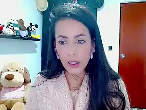 Snapshot of ella_peck chatting on December 18, 2024, 2:42 am ella peck online show from December 18, 2024, 2:42 am