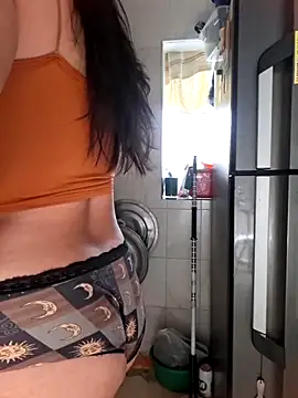 Sophie-hatter online show from April 14, 2026, 6:35 pm