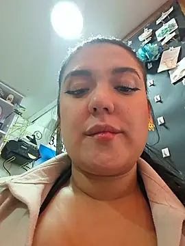 Sophie-hatter online show from July 24, 2026, 5:31 pm