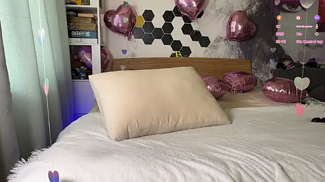 LinaWitch online show from February 11, 2025, 8:05 am