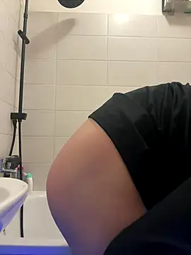 czruz online show from October 7, 2025, 12:44 am