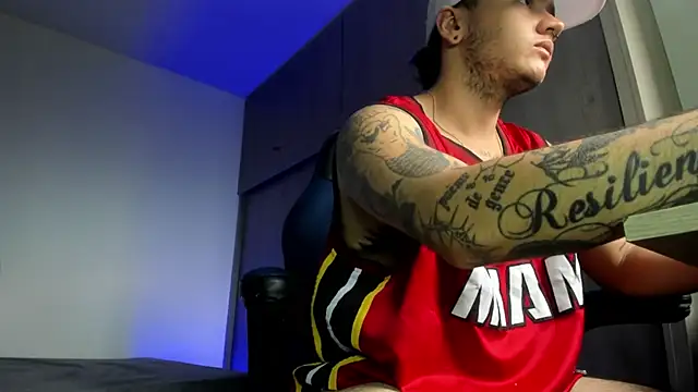 male pussy online show from February 16, 2026, 4:27 pm