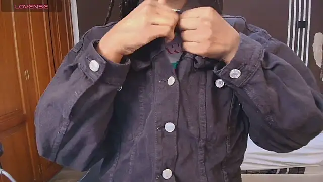 Raquel jones online show from December 21, 2025, 11:23 am