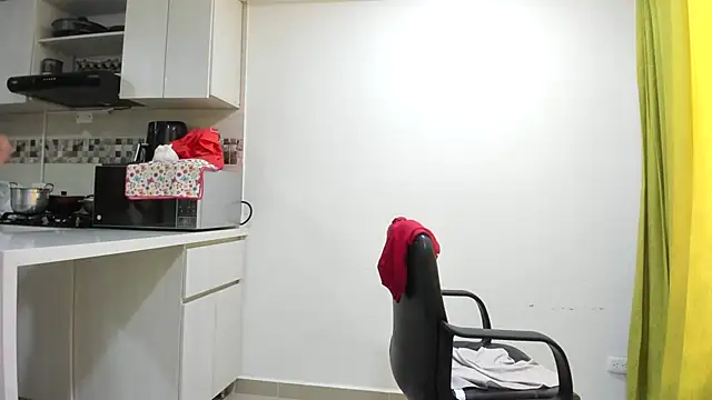 Snapshot of Adele_johnsonn1 chatting on March 17, 2025, 6:11 pm Adele johnsonn1 online show from March 17, 2025, 6:11 pm