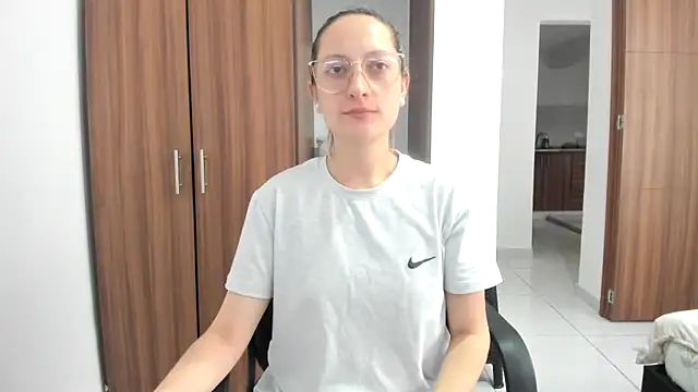 Snapshot of Adele_johnsonn1 chatting on September 19, 2025, 2:54 pm Adele johnsonn1 online show from September 19, 2025, 2:54 pm