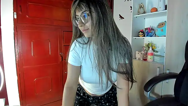 Isabellaa22 1 online show from March 11, 2026, 2:27 am