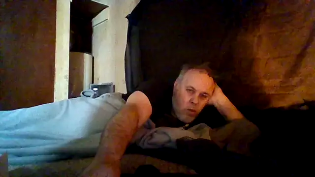 Nightshade7712 online show from November 30, 2025, 8:20 pm