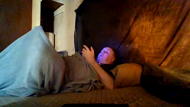 Nightshade7712 online show from December 4, 2025, 6:29 pm