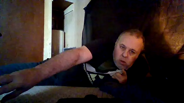 Nightshade7712 online show from December 14, 2025, 8:14 pm