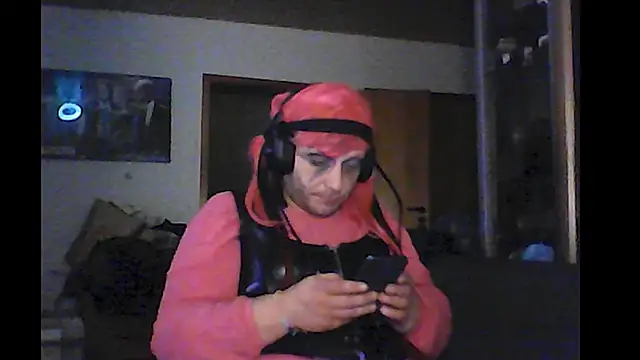 Snapshot of Family666Zombie chatting on June 13, 2026, 11:02 pm Family666Zombie online show from June 13, 2026, 11:02 pm
