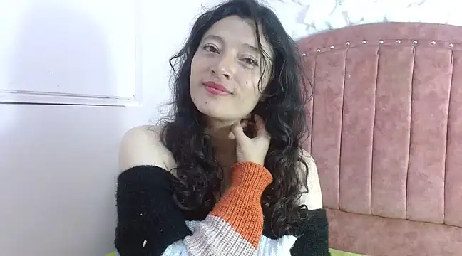 Snapshot of lunazulsj chatting on January 16, 2025, 5:33 pm lunazulsj online show from January 16, 2025, 5:33 pm