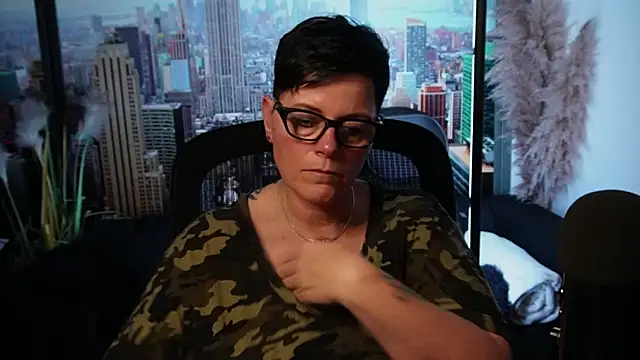 ninarandmann online show from November 12, 2025, 7:29 pm