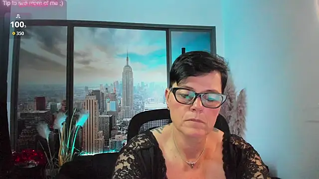 ninarandmann online show from October 9, 2025, 5:46 pm