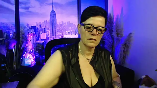 ninarandmann online show from April 1, 2026, 4:15 pm