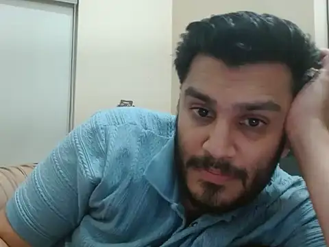 Snapshot of robintoit chatting on May 22, 2026, 7:34 pm robintoit online show from May 22, 2026, 7:34 pm
