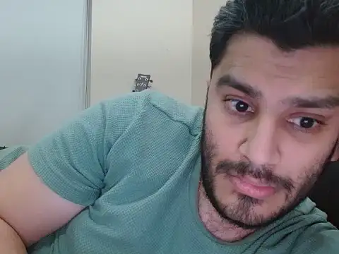 Snapshot of robintoit chatting on May 10, 2026, 6:10 pm robintoit online show from May 10, 2026, 6:10 pm