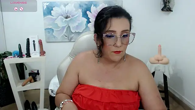Snapshot of mom_hot__ chatting on March 9, 2025, 12:21 am mom hot online show from March 9, 2025, 12:21 am
