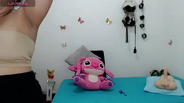 mom hot   online show from April 7, 2026, 6:43 pm