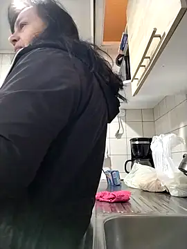 Natasha milf   online show from April 10, 2026, 12:45 pm