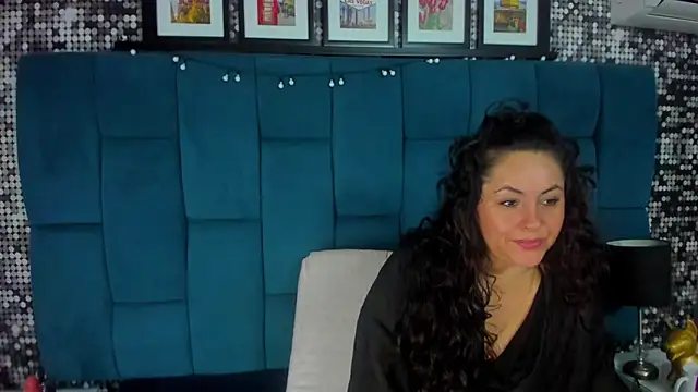 Snapshot of hanny_milf chatting on January 7, 2026, 11:59 am hanny milf online show from January 7, 2026, 11:59 am