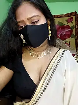 Snapshot of Idhika_Paul chatting on March 11, 2025, 5:13 am Idhika Paul online show from March 11, 2025, 5:13 am