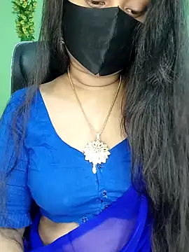 Idhika Paul online show from October 11, 2025, 3:46 pm