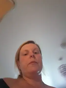 pinkieMilfPUSY online show from June 23, 2026, 7:56 pm