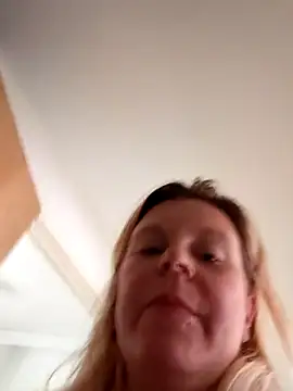pinkieMilfPUSY online show from July 21, 2026, 8:48 am
