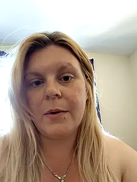 pinkieMilfPUSY online show from June 8, 2026, 5:24 pm