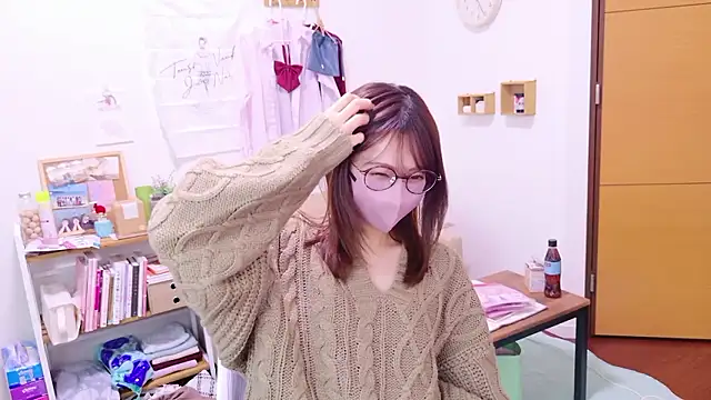 Snapshot of Mii_v_v chatting on November 8, 2025, 4:27 am Mii v v online show from November 8, 2025, 4:27 am