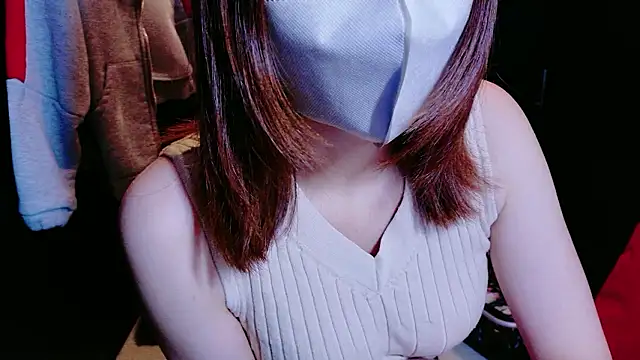 Yui-Ch online show from July 1, 2026, 1:11 pm