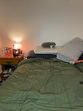 sexybee124 online show from April 1, 2026, 3:41 am