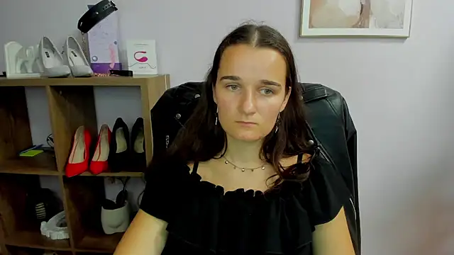 Snapshot of KateDelight chatting on September 21, 2025, 6:35 pm KateDelight online show from September 21, 2025, 6:35 pm