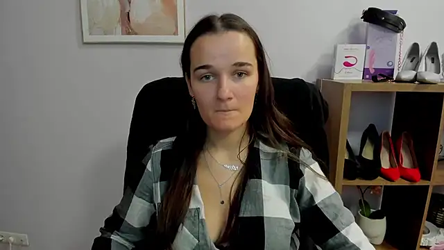 Snapshot of KateDelight chatting on October 5, 2025, 1:46 pm KateDelight online show from October 5, 2025, 1:46 pm