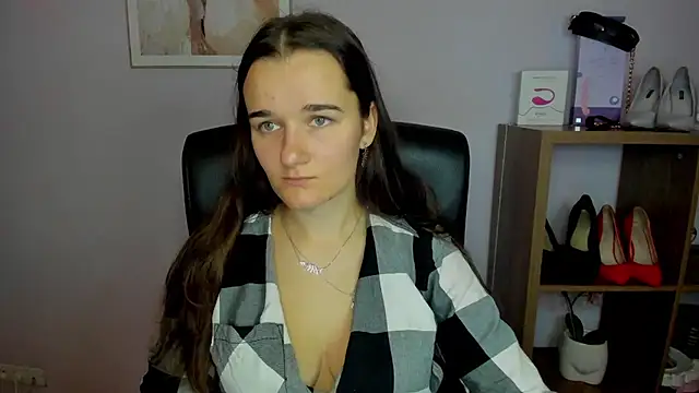 Snapshot of KateDelight chatting on October 4, 2025, 6:48 am KateDelight online show from October 4, 2025, 6:48 am