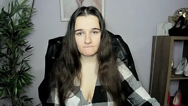 Snapshot of KateDelight chatting on December 21, 2024, 7:35 am KateDelight online show from December 21, 2024, 7:35 am