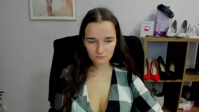 Snapshot of KateDelight chatting on October 11, 2025, 6:36 am KateDelight online show from October 11, 2025, 6:36 am