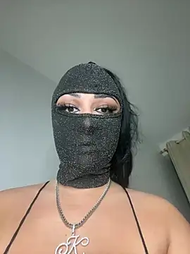 Snapshot of kamila_french chatting on March 20, 2025, 10:51 pm kamila french online show from March 20, 2025, 10:51 pm