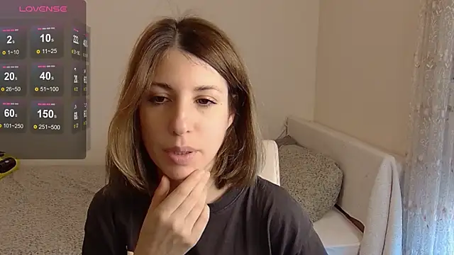 Snapshot of _blackgem chatting on October 23, 2025, 10:36 am blackgem online show from October 23, 2025, 10:36 am