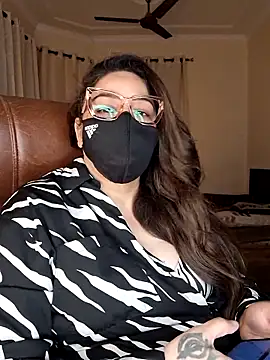SEXY-Sardarni online show from May 25, 2026, 3:33 pm