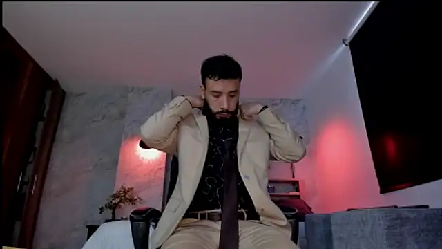 Snapshot of bruno_woods chatting on November 30, 2025, 12:39 pm bruno woods online show from November 30, 2025, 12:39 pm