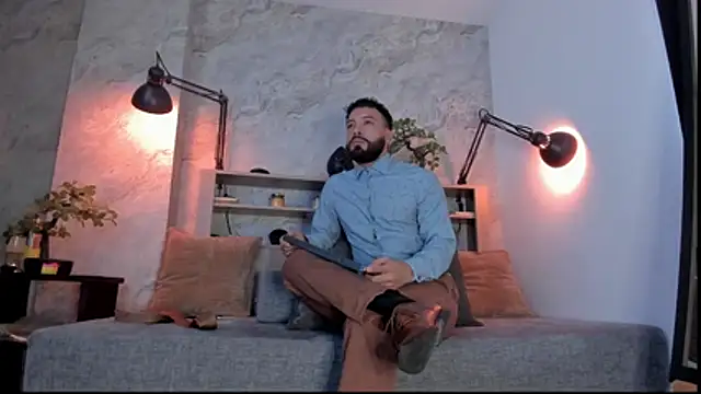 Snapshot of bruno_woods chatting on December 18, 2025, 12:09 pm bruno woods online show from December 18, 2025, 12:09 pm