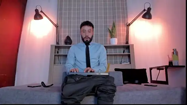 Snapshot of bruno_woods chatting on January 9, 2026, 10:33 am bruno woods online show from January 9, 2026, 10:33 am